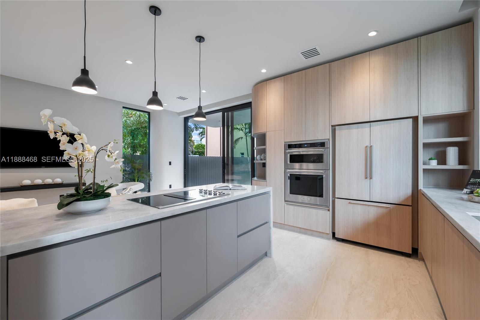 AMND MIAMI SUBURBAN ACRES - Residential