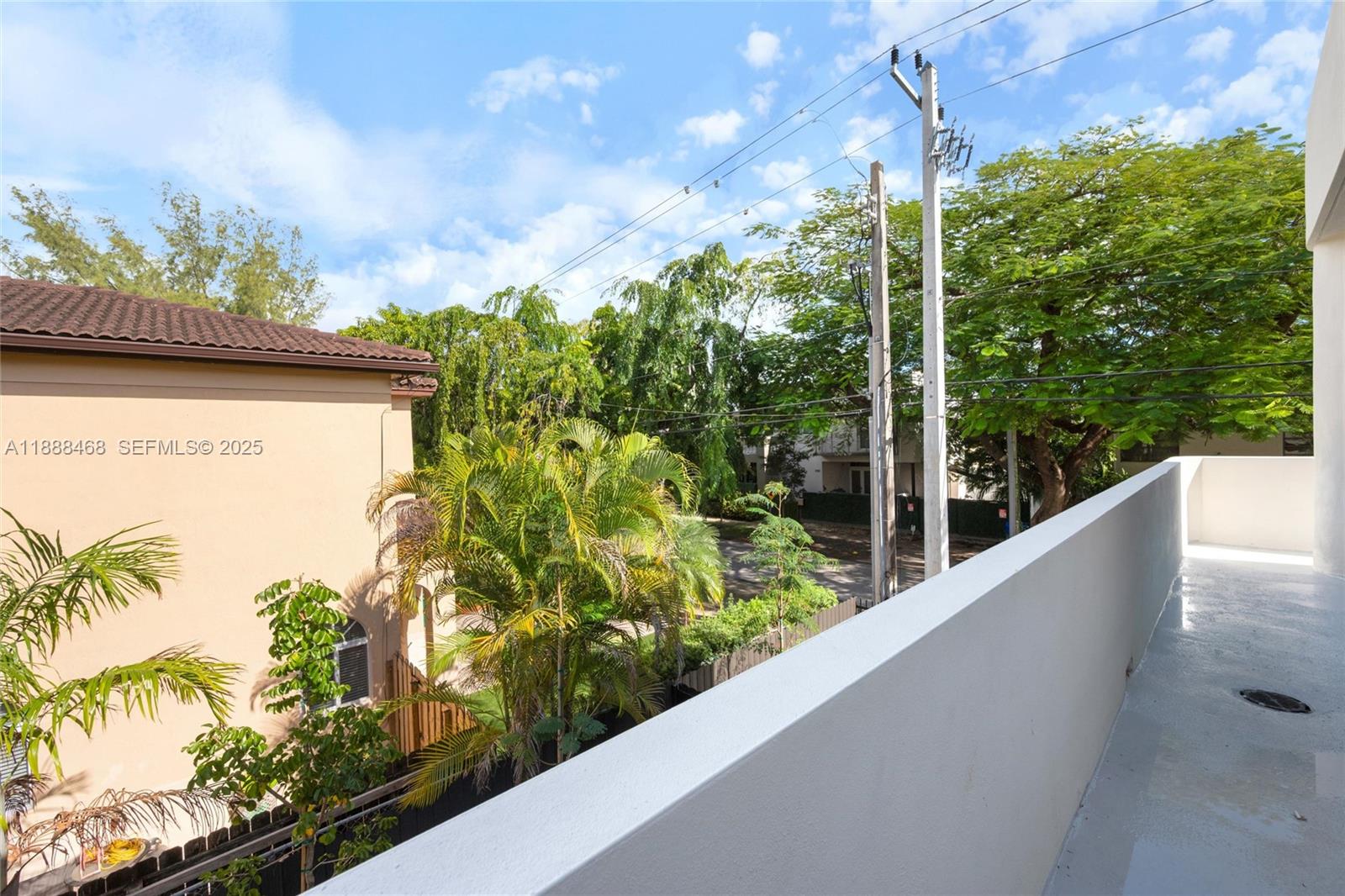 AMND MIAMI SUBURBAN ACRES - Residential