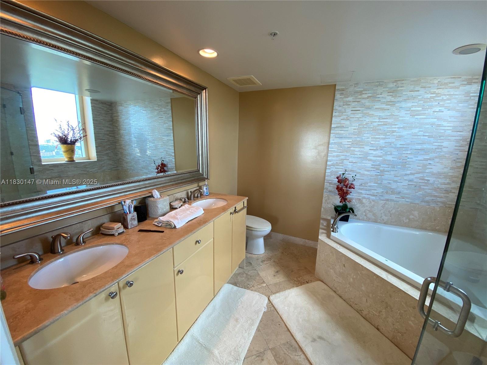 1755 E Hallandale Beach Blvd 2003E