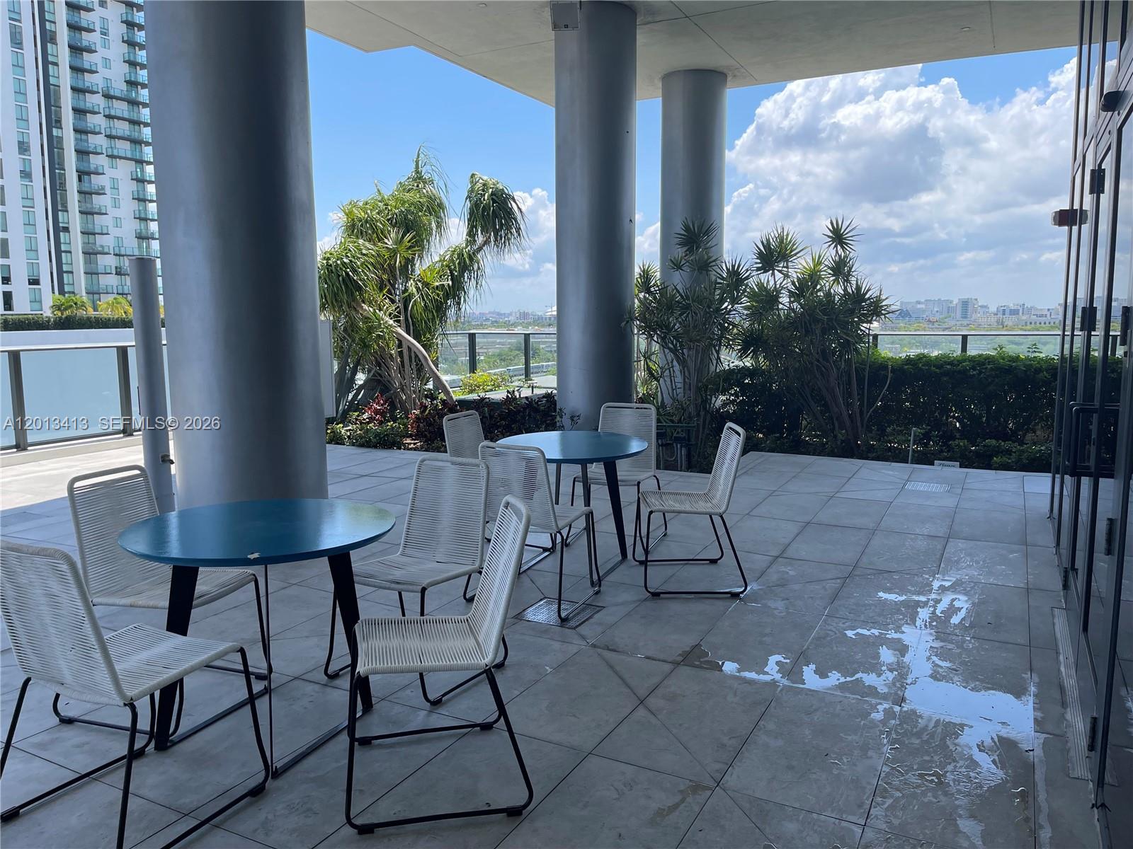 CANVAS CONDO - Residential Lease