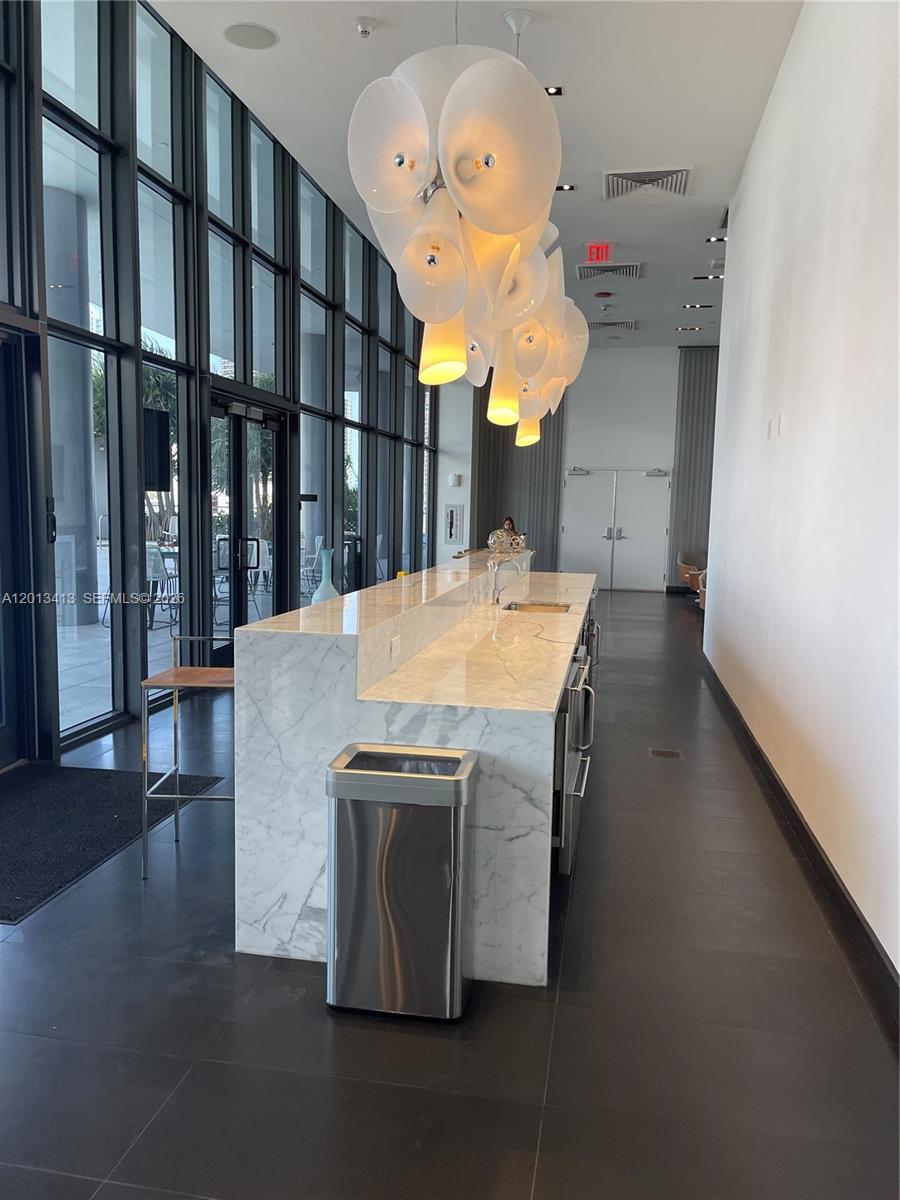 CANVAS CONDO - Residential Lease