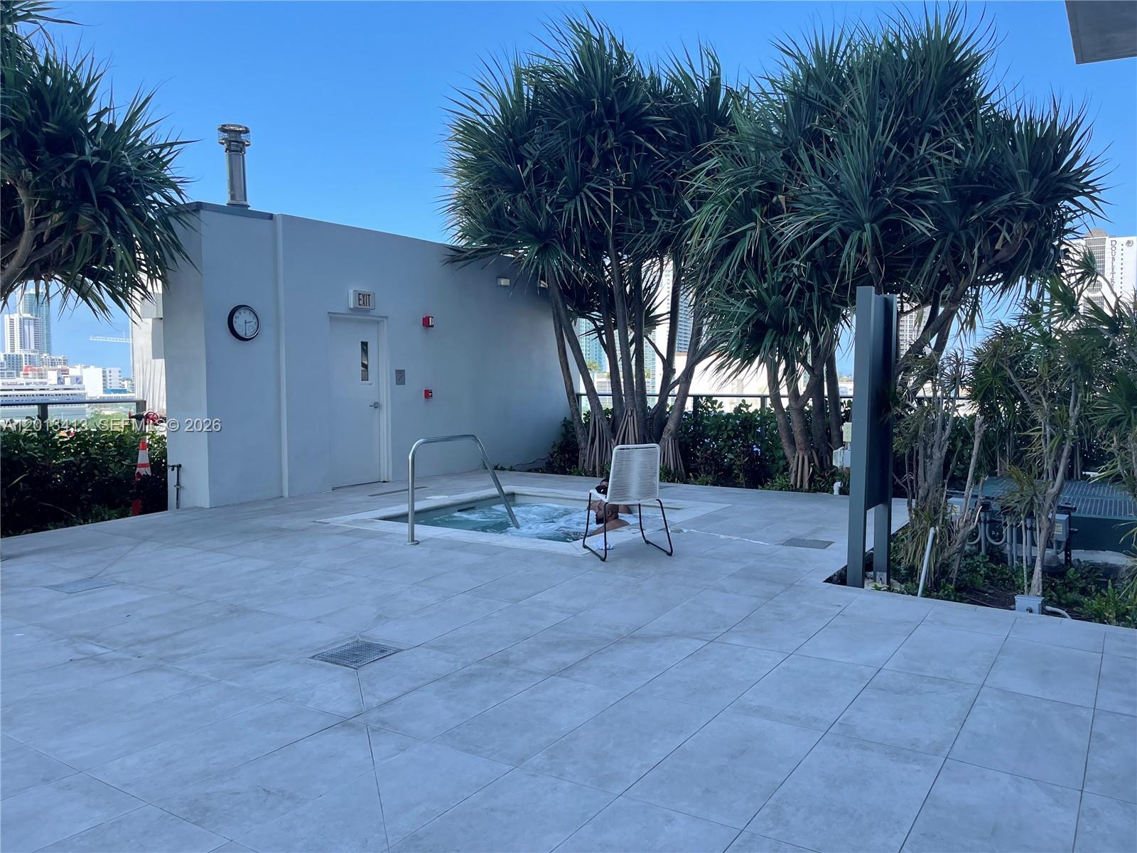 CANVAS CONDO - Residential Lease