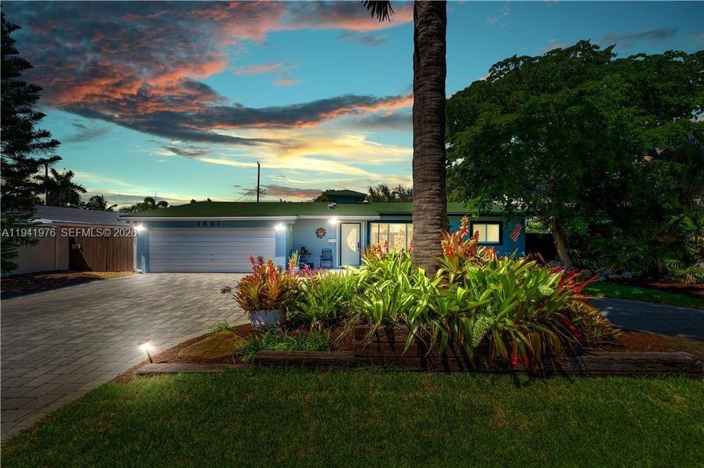 Photo of 1561 NE 47th St, Oakland Park, FL 33334 (MLS # A11941976)