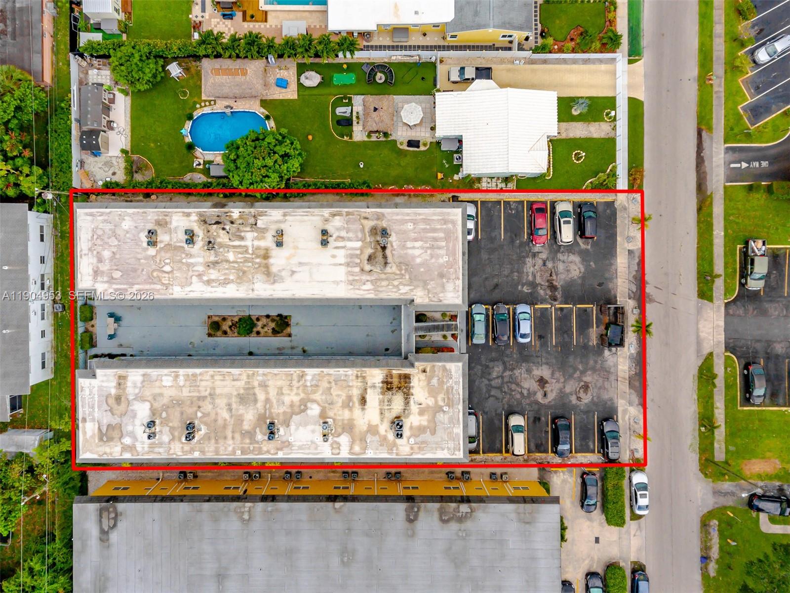 LARGUS CONDO - Residential