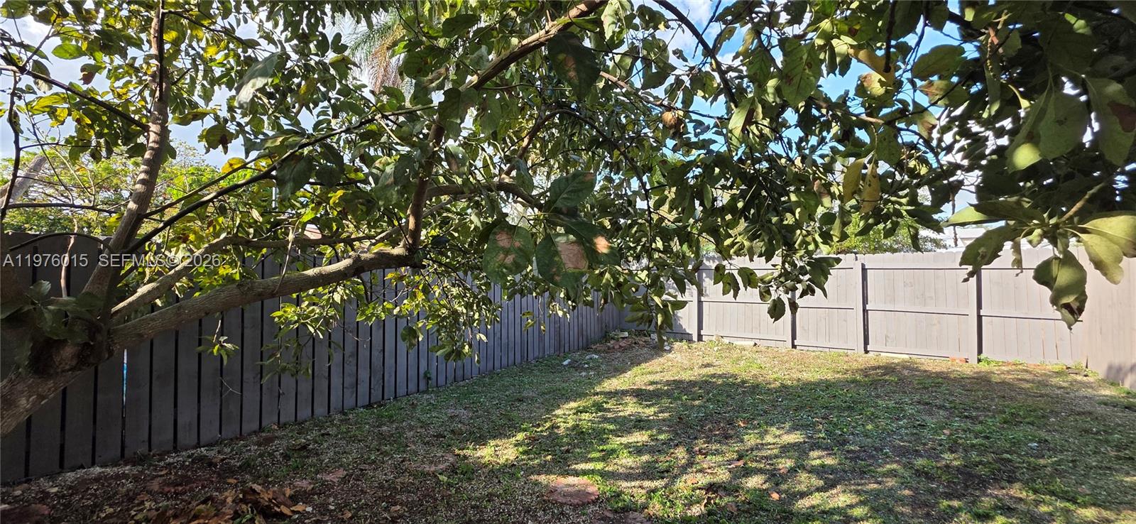 SNAPPER CREEK TOWNHOUSES - Residential Lease