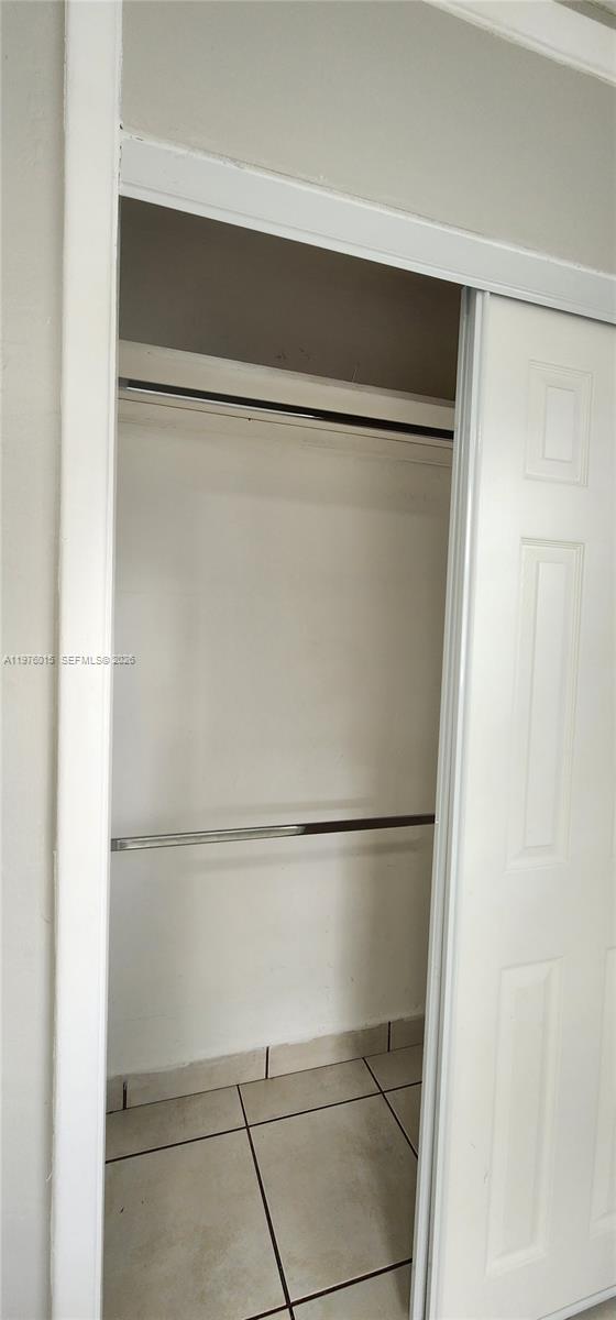 SNAPPER CREEK TOWNHOUSES - Residential Lease