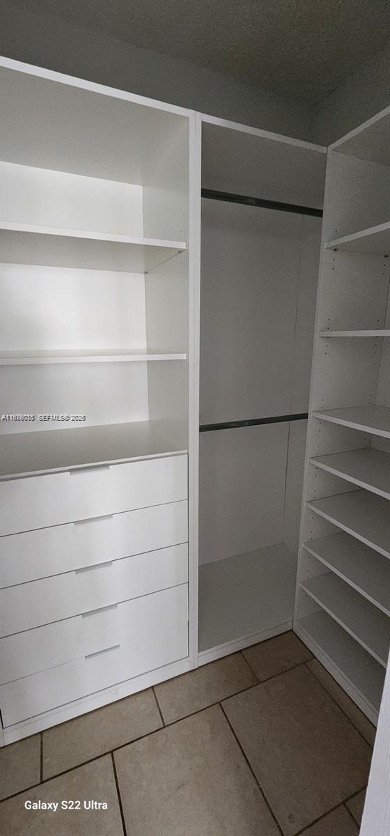 SNAPPER CREEK TOWNHOUSES - Residential Lease