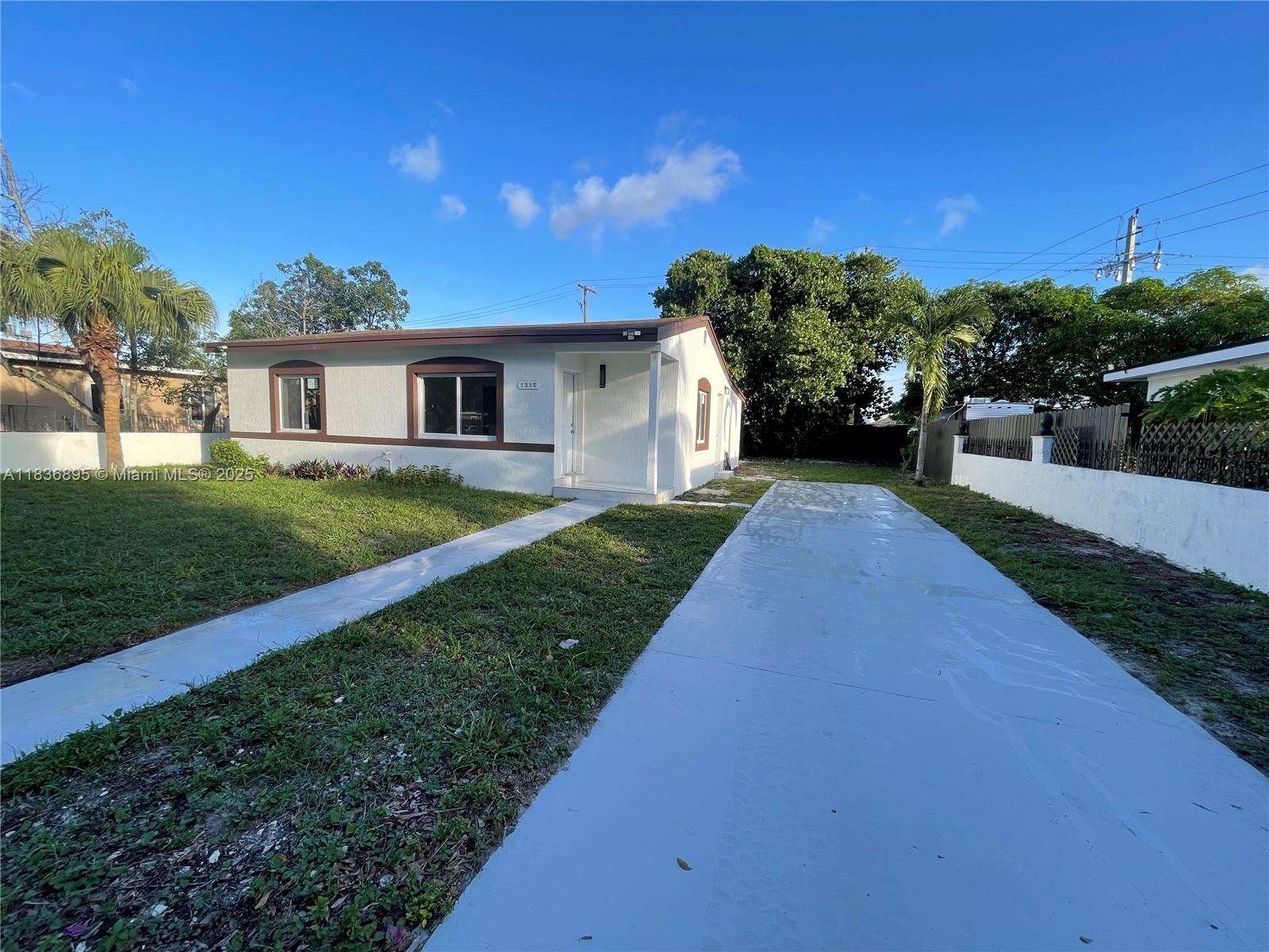 1310 Sharazad Blvd, Opa Locka, FL, 33054/$550,000 1 1310 Sharazad Blvd