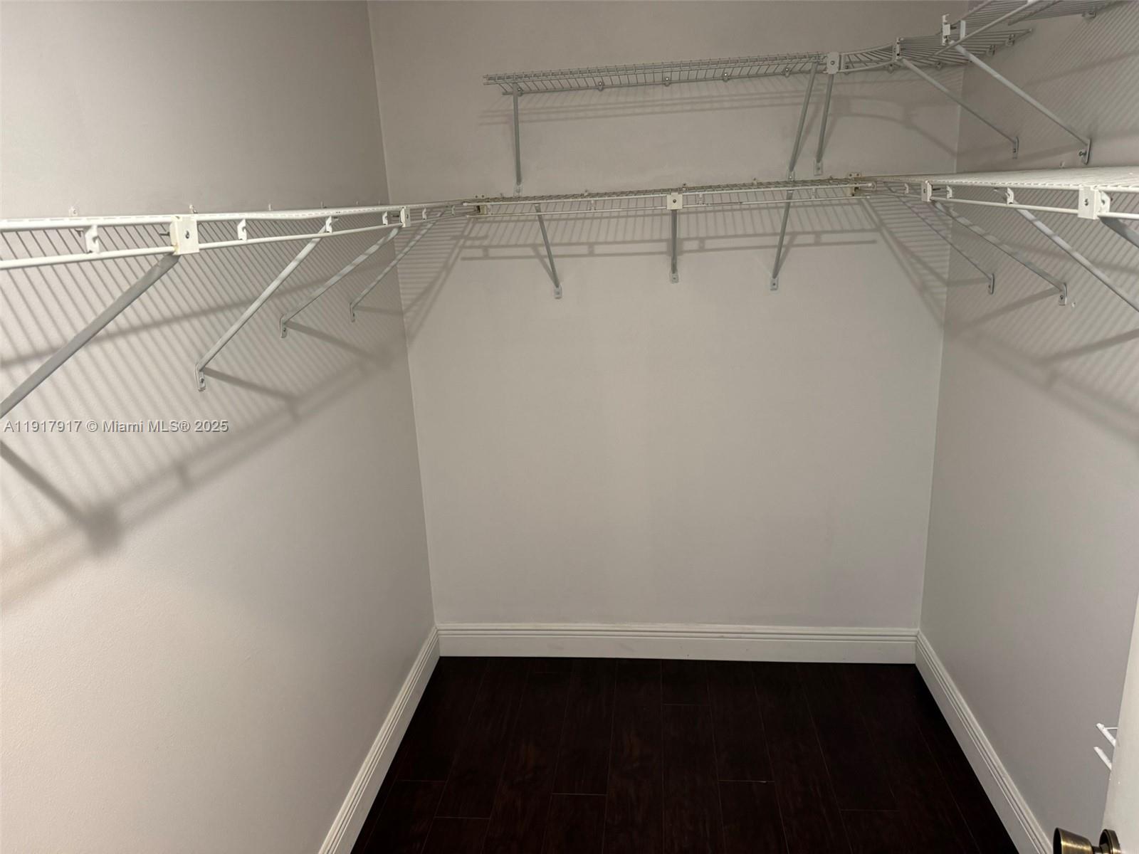 BANYAN GARDENS C0NDO - Residential Lease