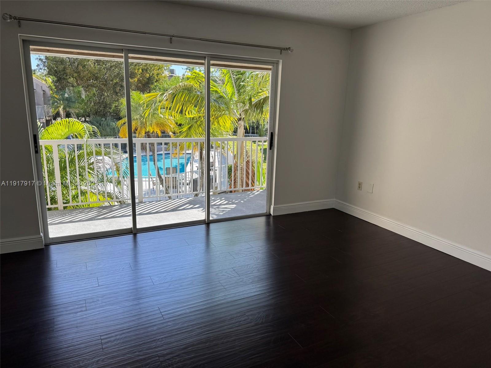 BANYAN GARDENS C0NDO - Residential Lease