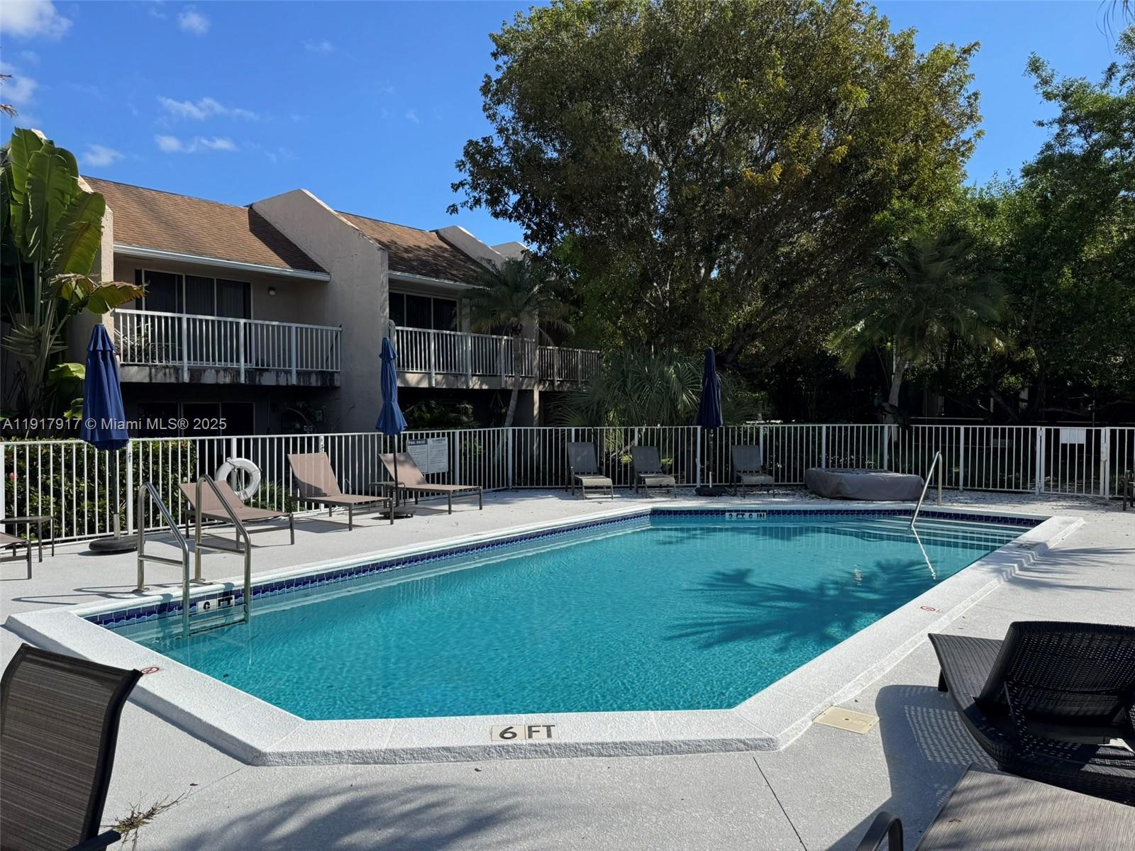 BANYAN GARDENS C0NDO - Residential Lease