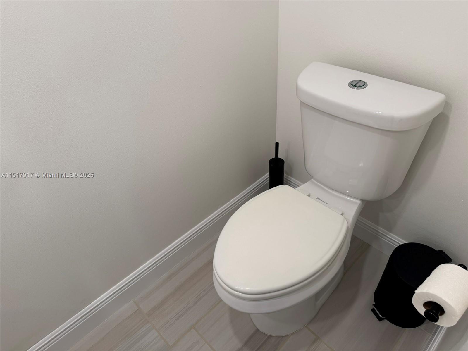 BANYAN GARDENS C0NDO - Residential Lease