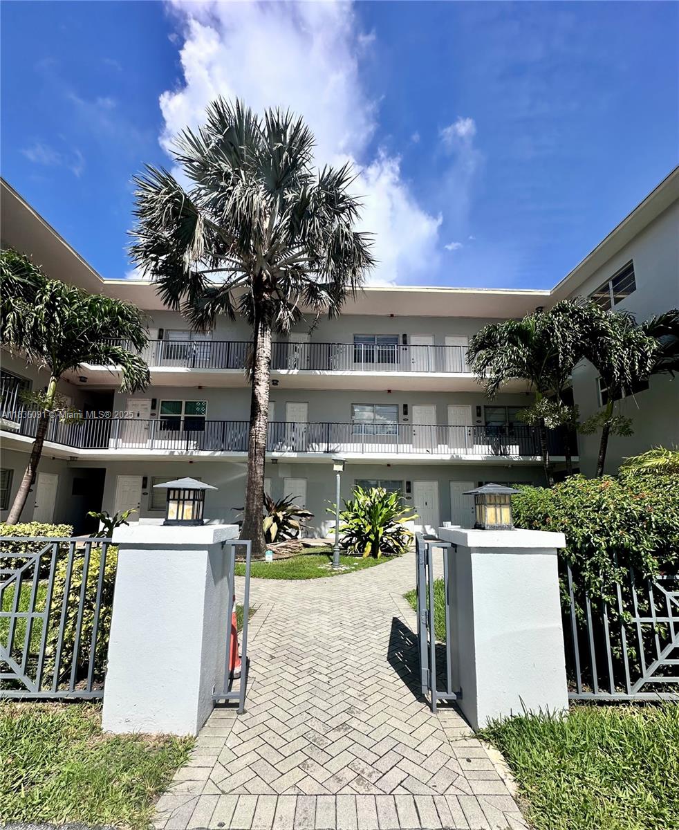 2200 S Ocean Dr N110