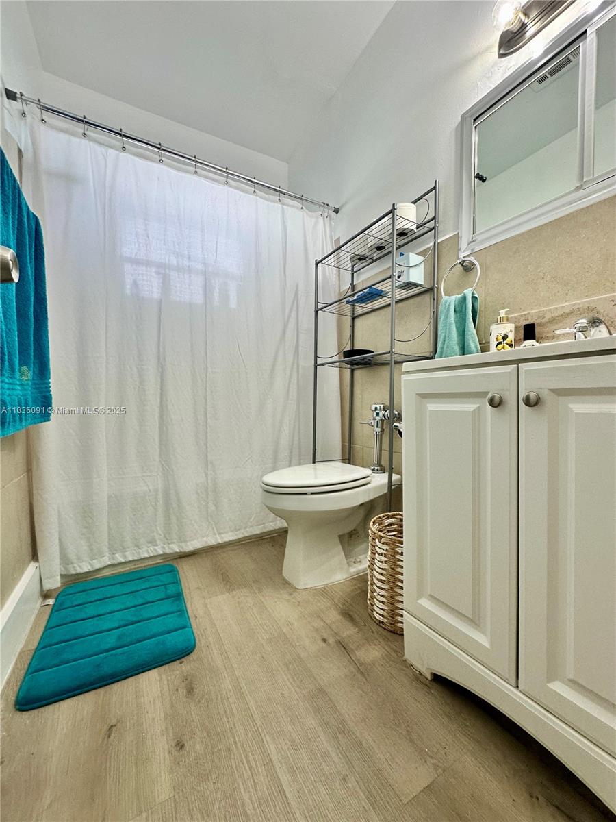 WATERWAY @ HOLLYWOOD BEAC - Residential Lease