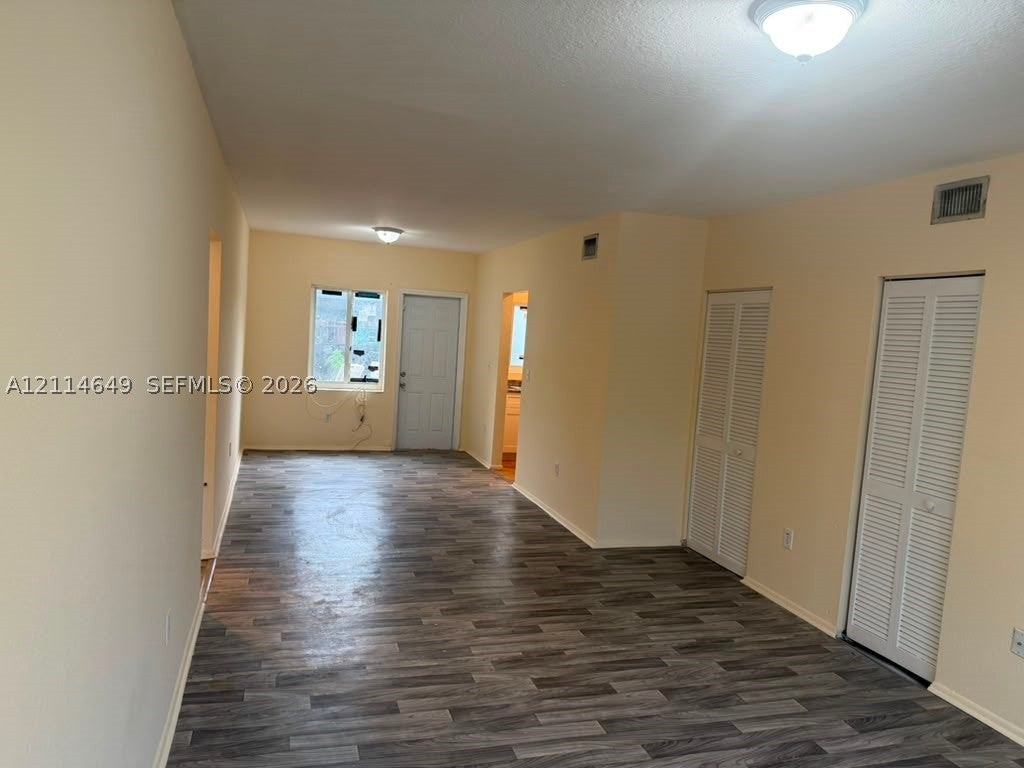 8453 NW 5th Ave 8453