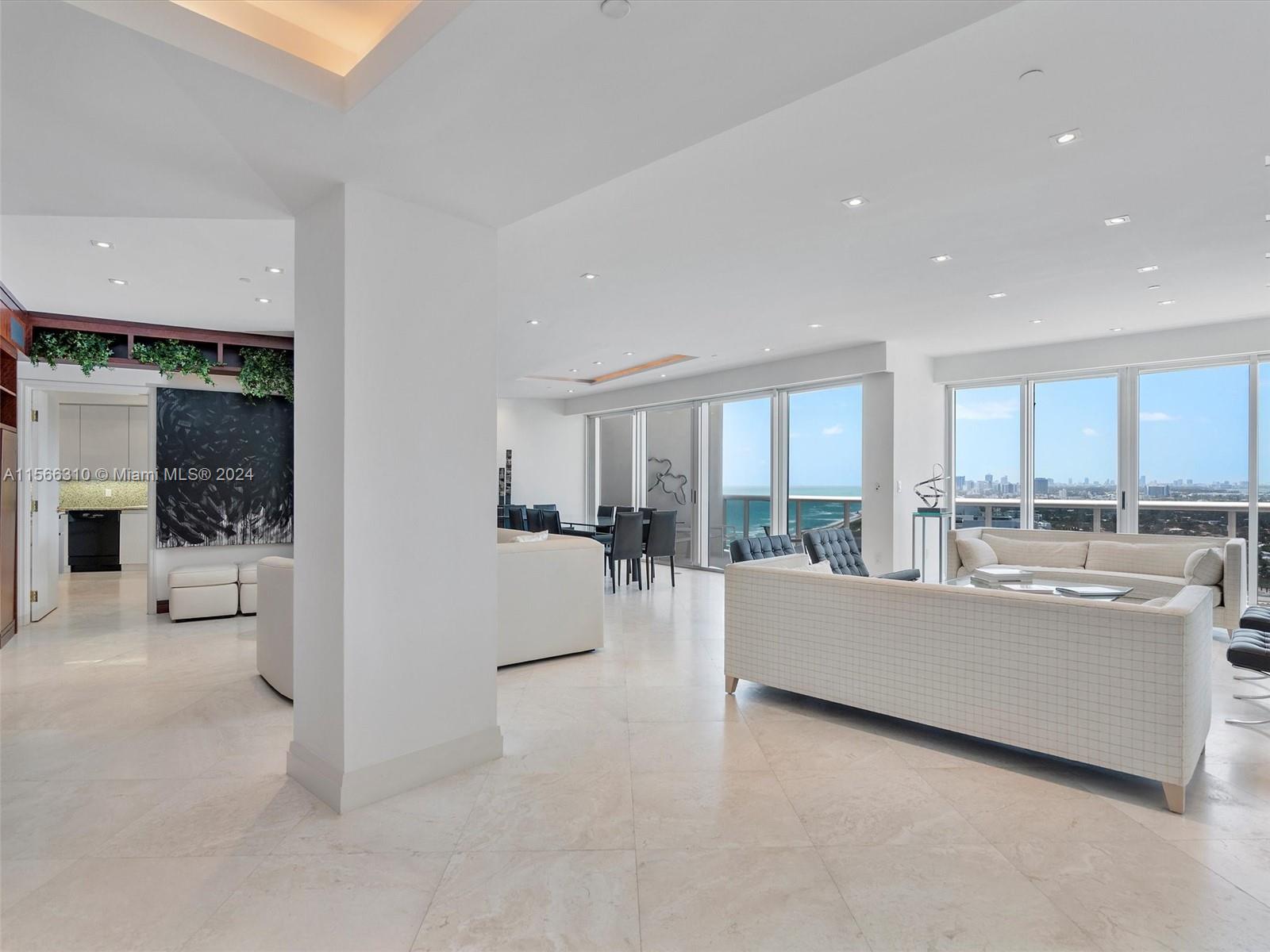 MAJESTIC TOWER - Residential