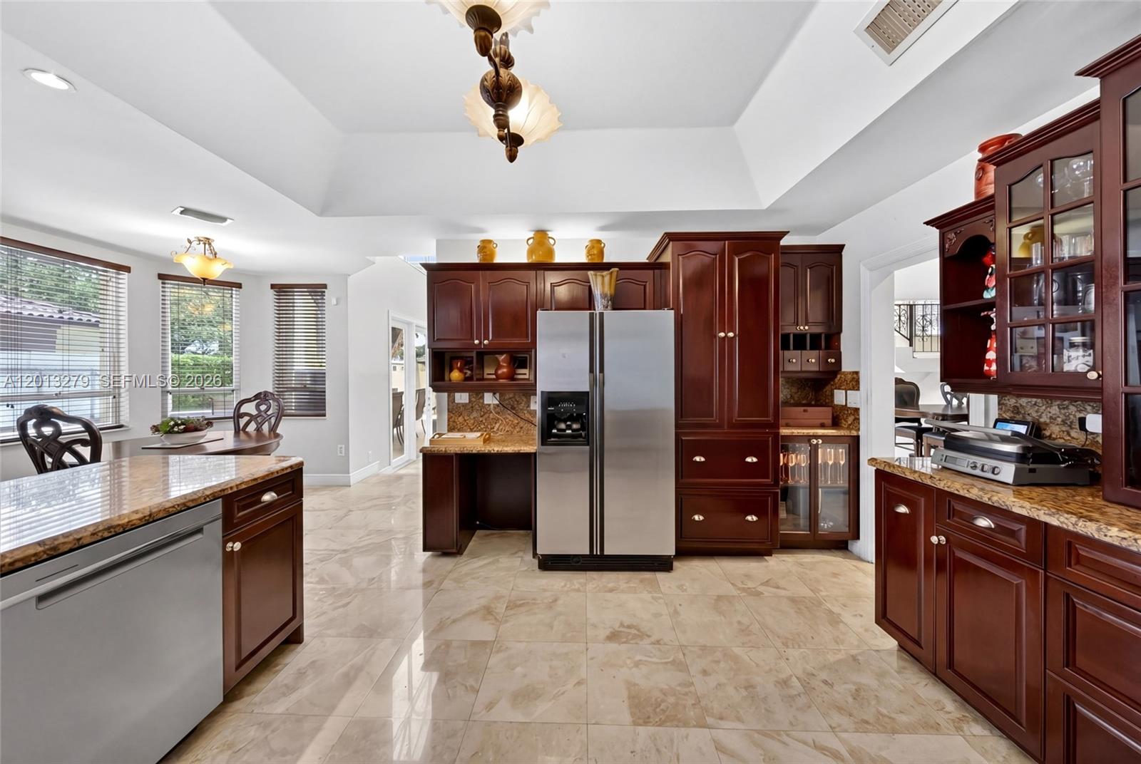 ROYAL LAKES 1ST ADDN - Residential