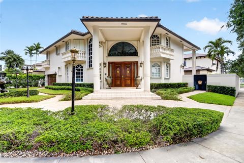Photo of 8560 NW 164th St, Miami Lakes, FL 33016 (MLS # A12013279)