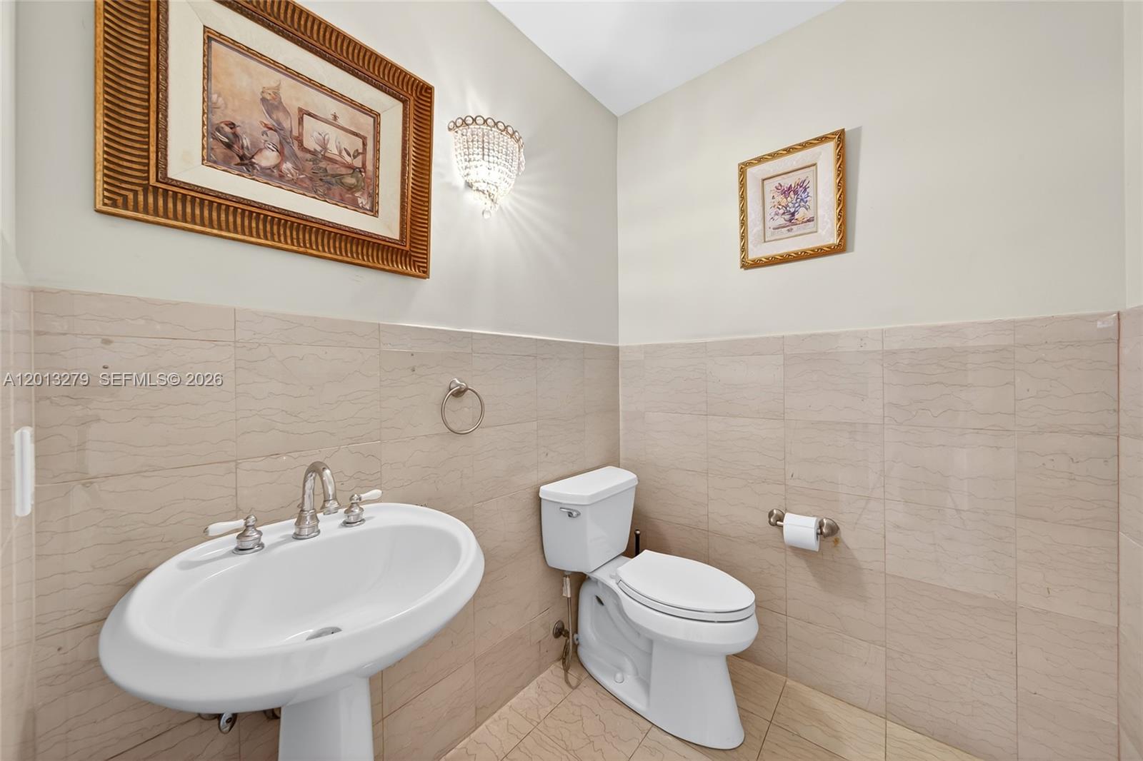 ROYAL LAKES 1ST ADDN - Residential