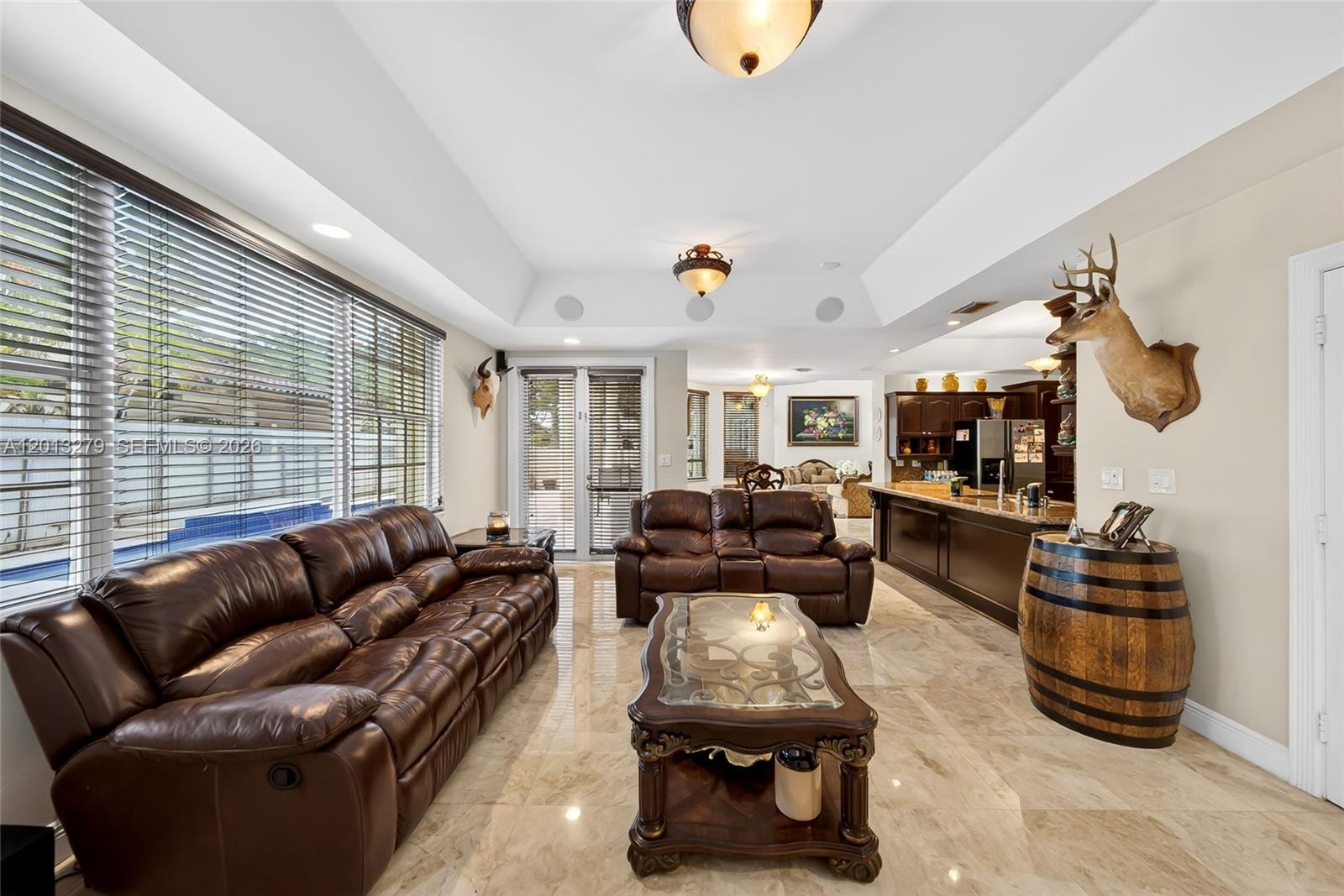 ROYAL LAKES 1ST ADDN - Residential