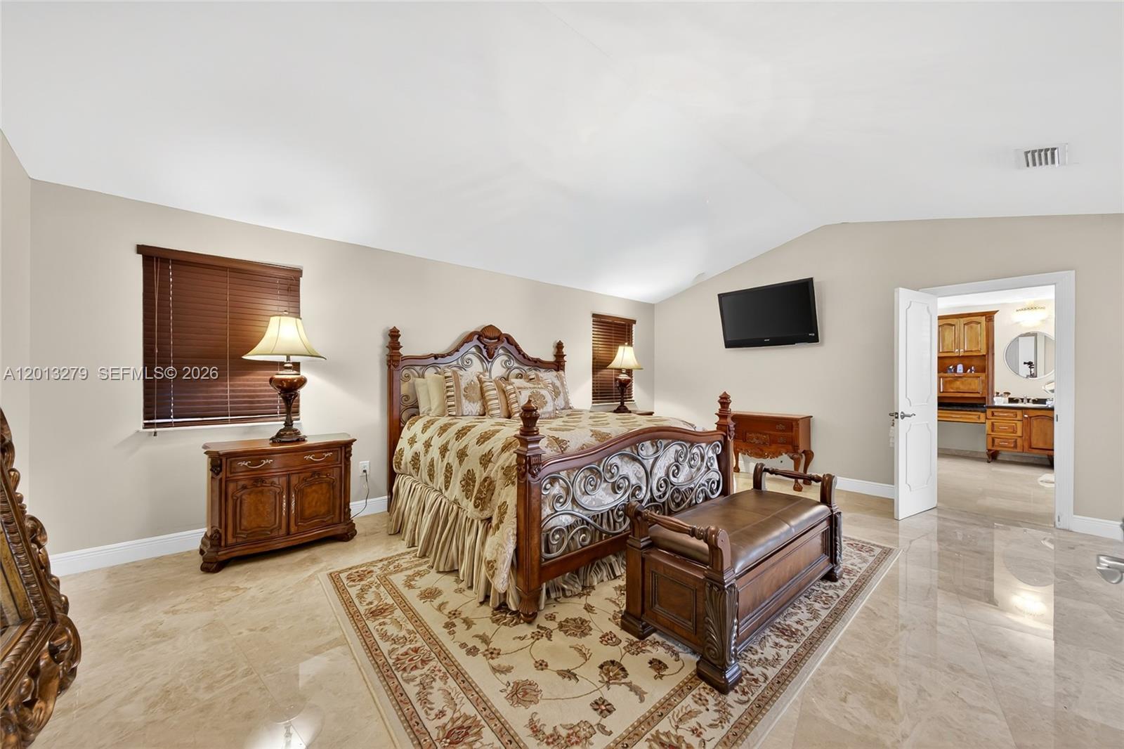 ROYAL LAKES 1ST ADDN - Residential