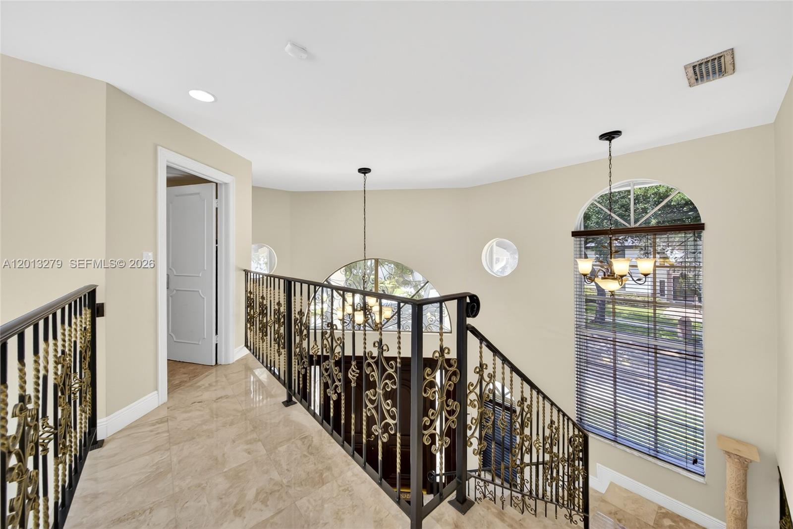 ROYAL LAKES 1ST ADDN - Residential