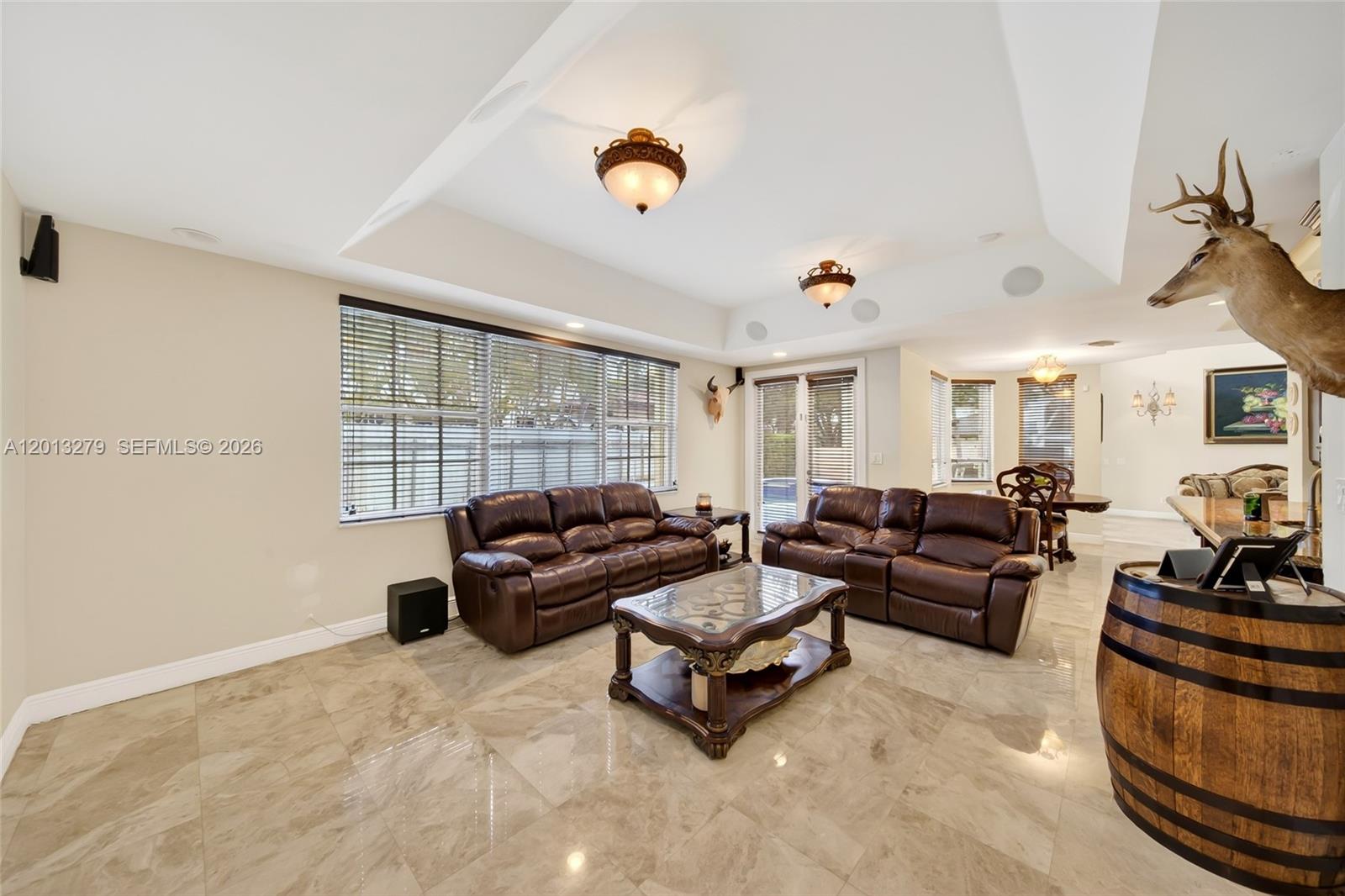 ROYAL LAKES 1ST ADDN - Residential