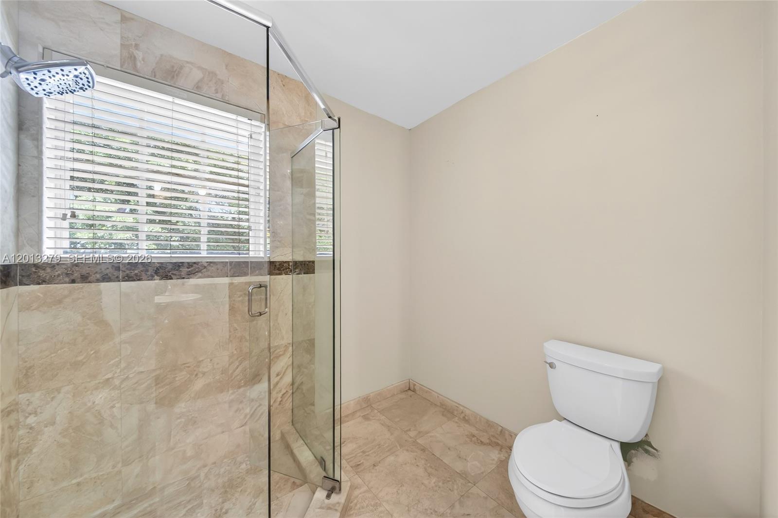 ROYAL LAKES 1ST ADDN - Residential