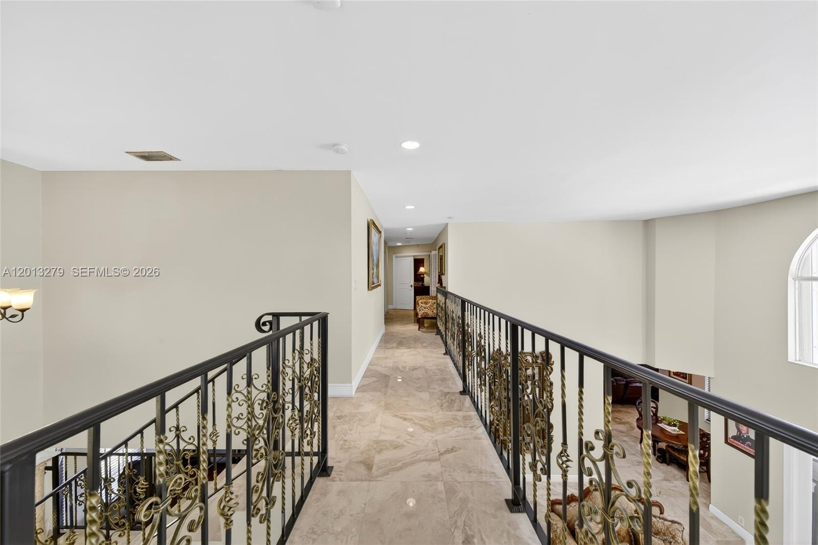 ROYAL LAKES 1ST ADDN - Residential