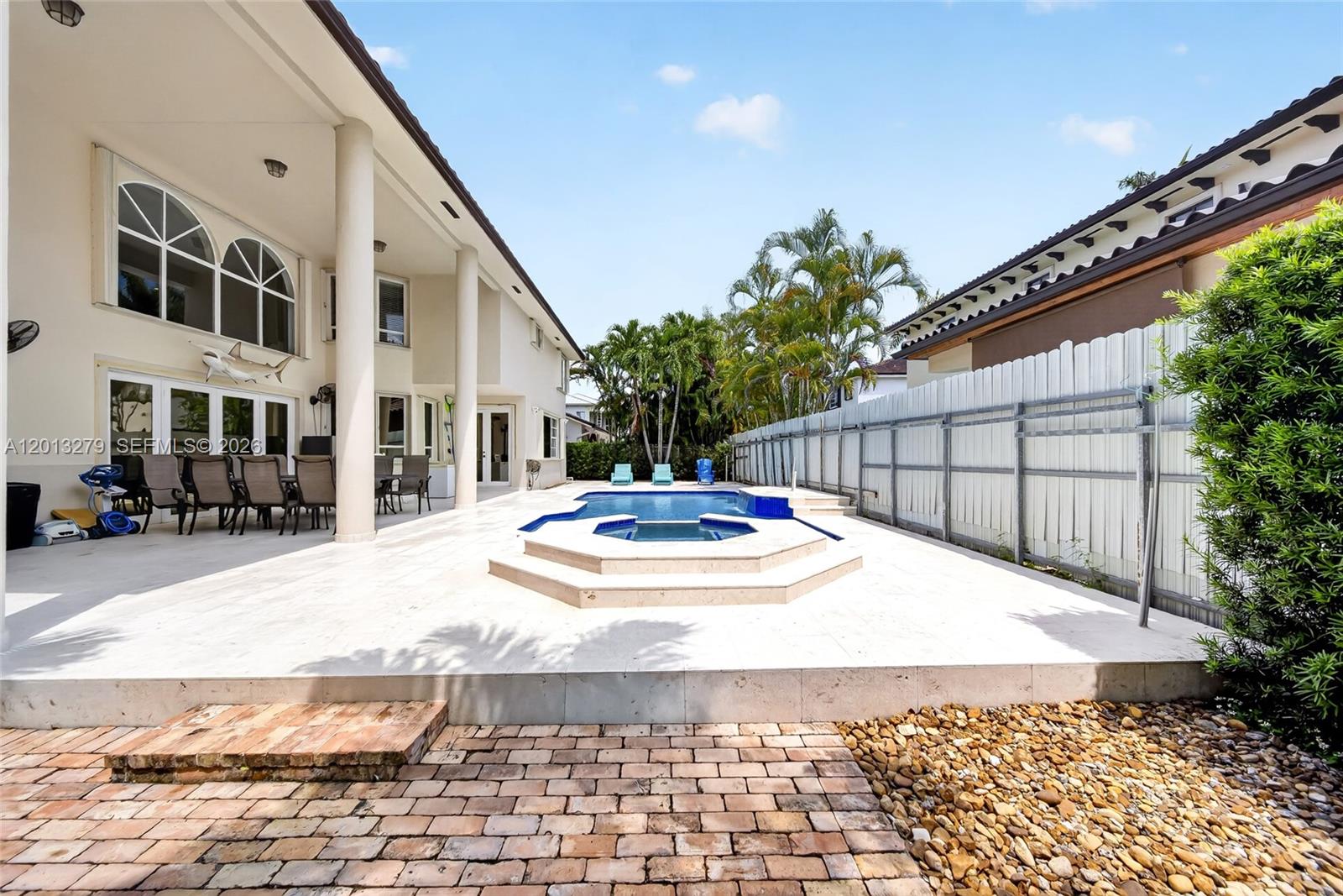 ROYAL LAKES 1ST ADDN - Residential