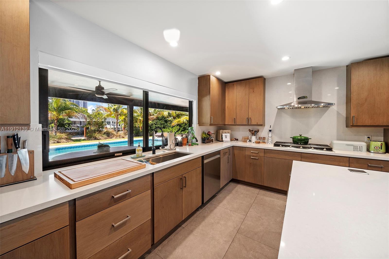 GOLDEN ISLES - Residential Lease