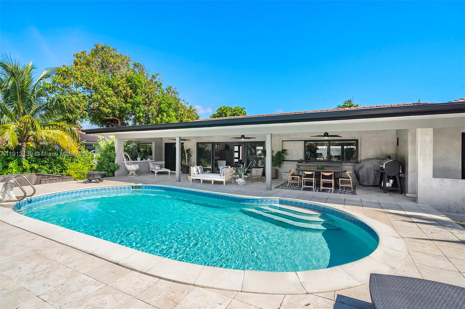 GOLDEN ISLES - Residential Lease