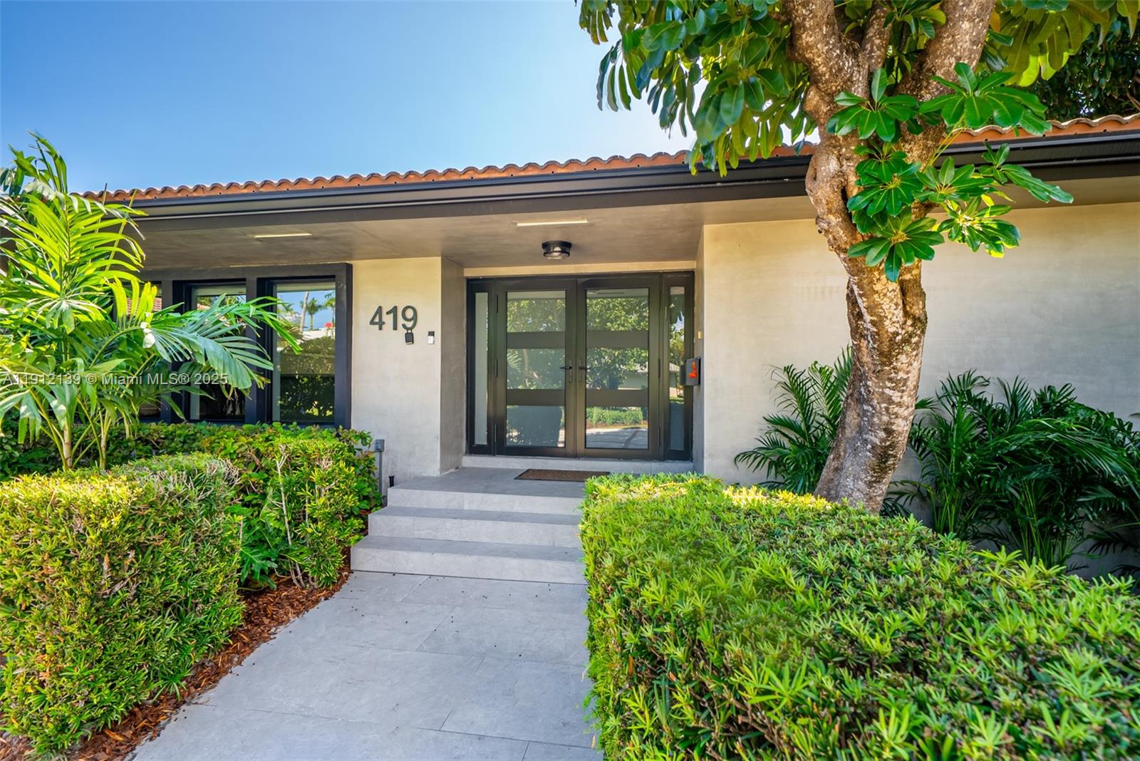 GOLDEN ISLES - Residential Lease