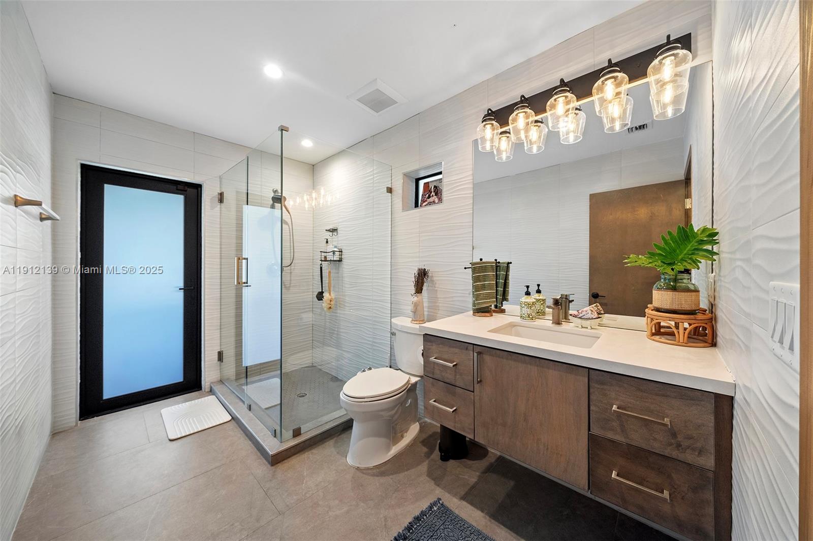 GOLDEN ISLES - Residential Lease