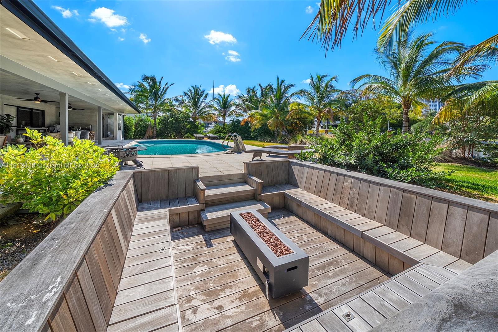 GOLDEN ISLES - Residential Lease