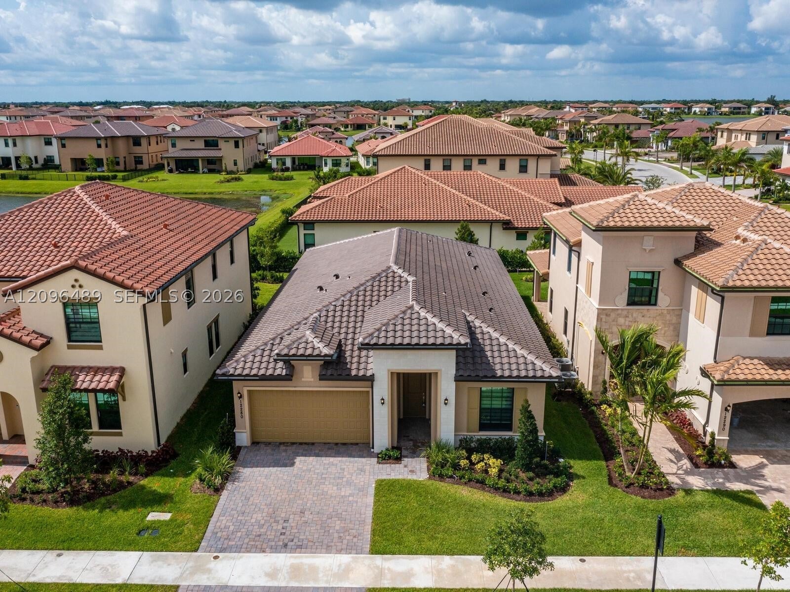12280 N Baypoint Cir 12280