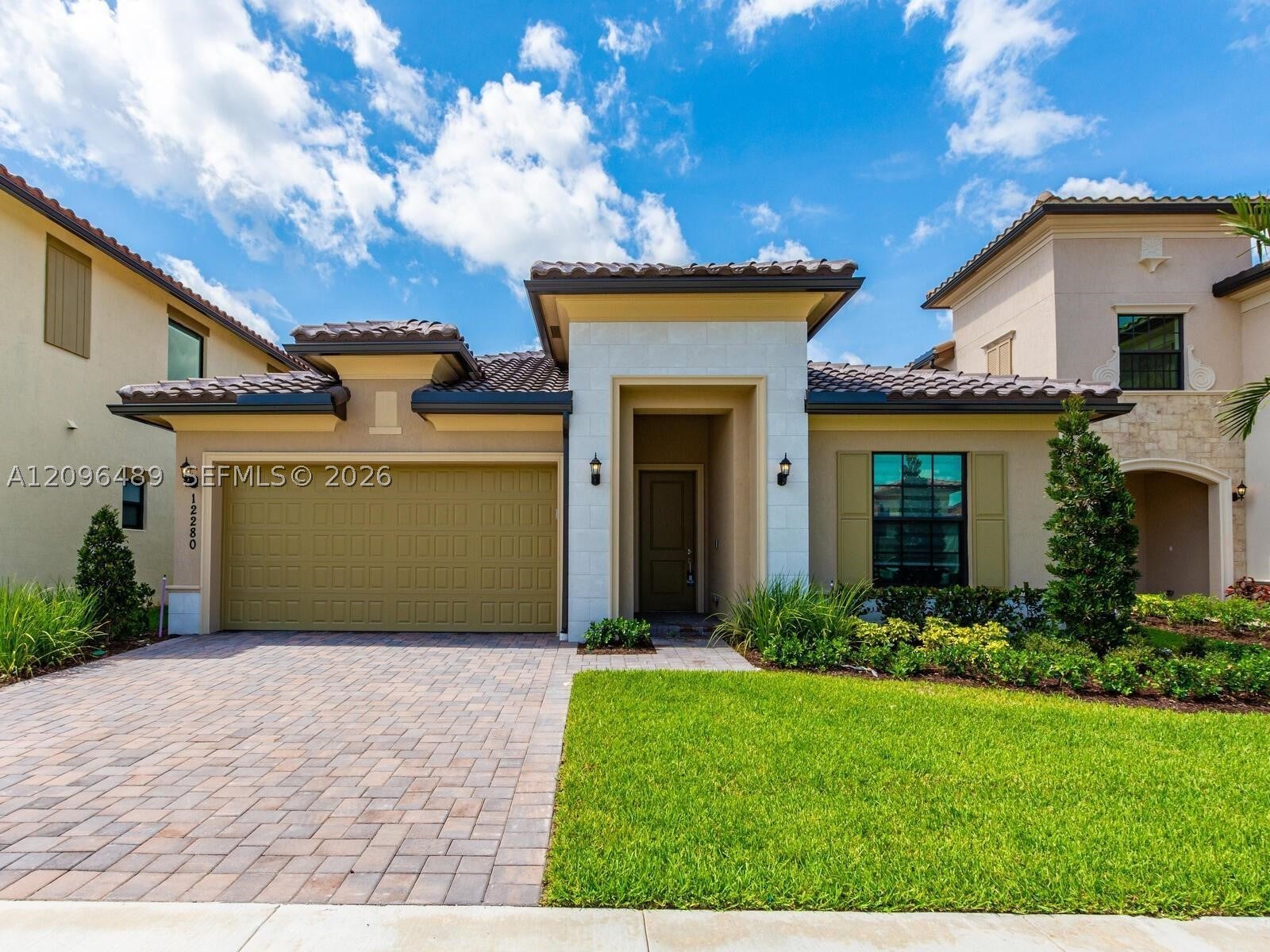 12280 N Baypoint Cir 12280