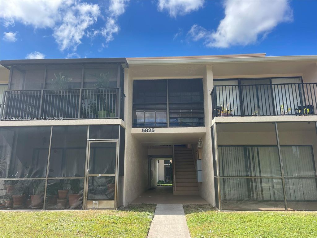 Photo of 5825 Washington St #35, Hollywood, FL 33023 (MLS # A11478742)