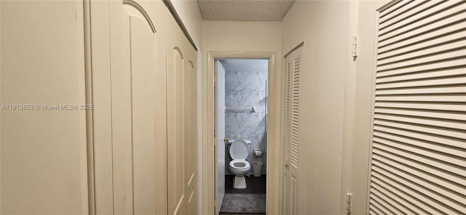 HALLMARK OF HOLLYWOOD CON - Residential