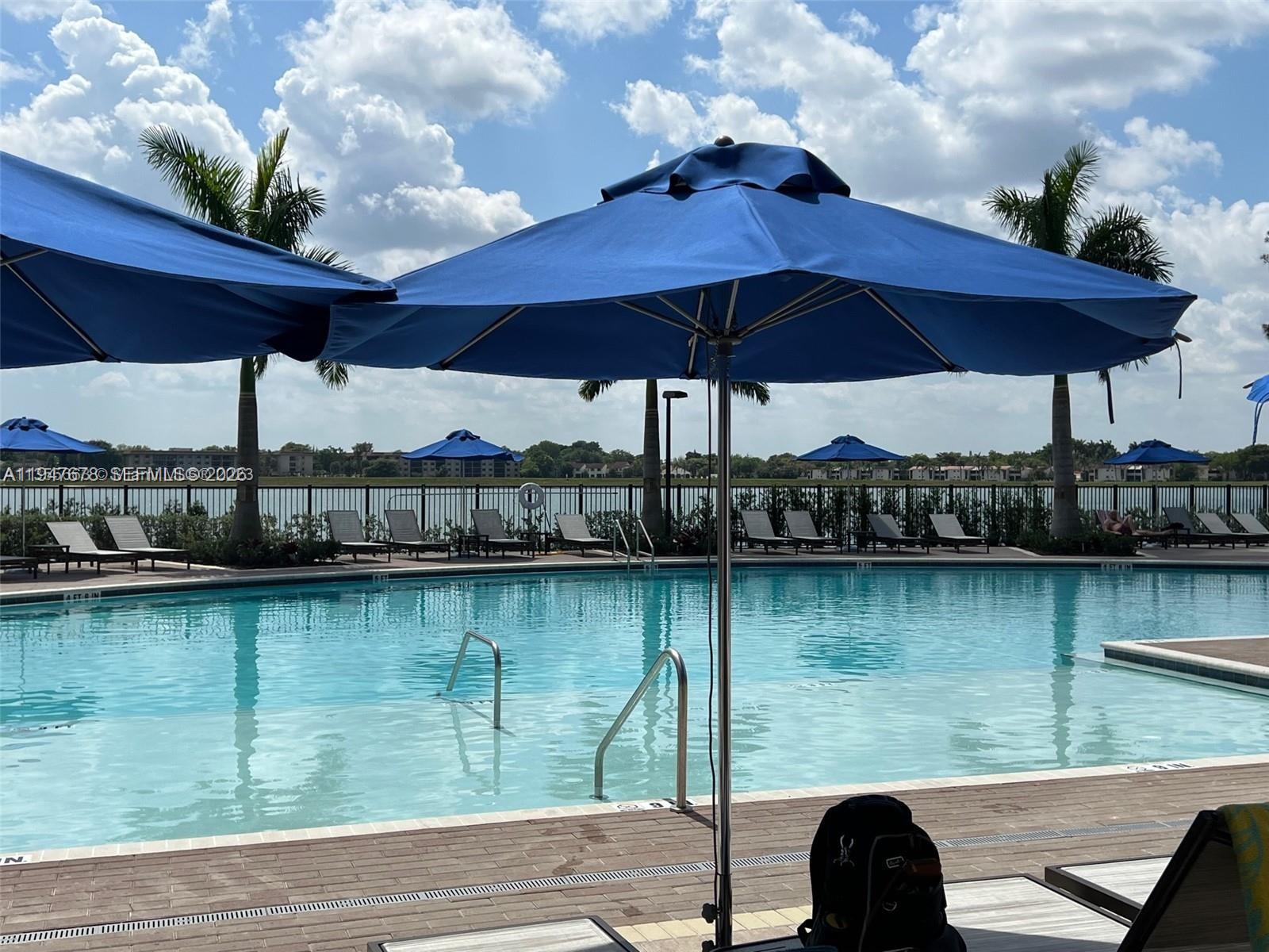 VIA VENTURA NEIGHBORHOOD - Residential