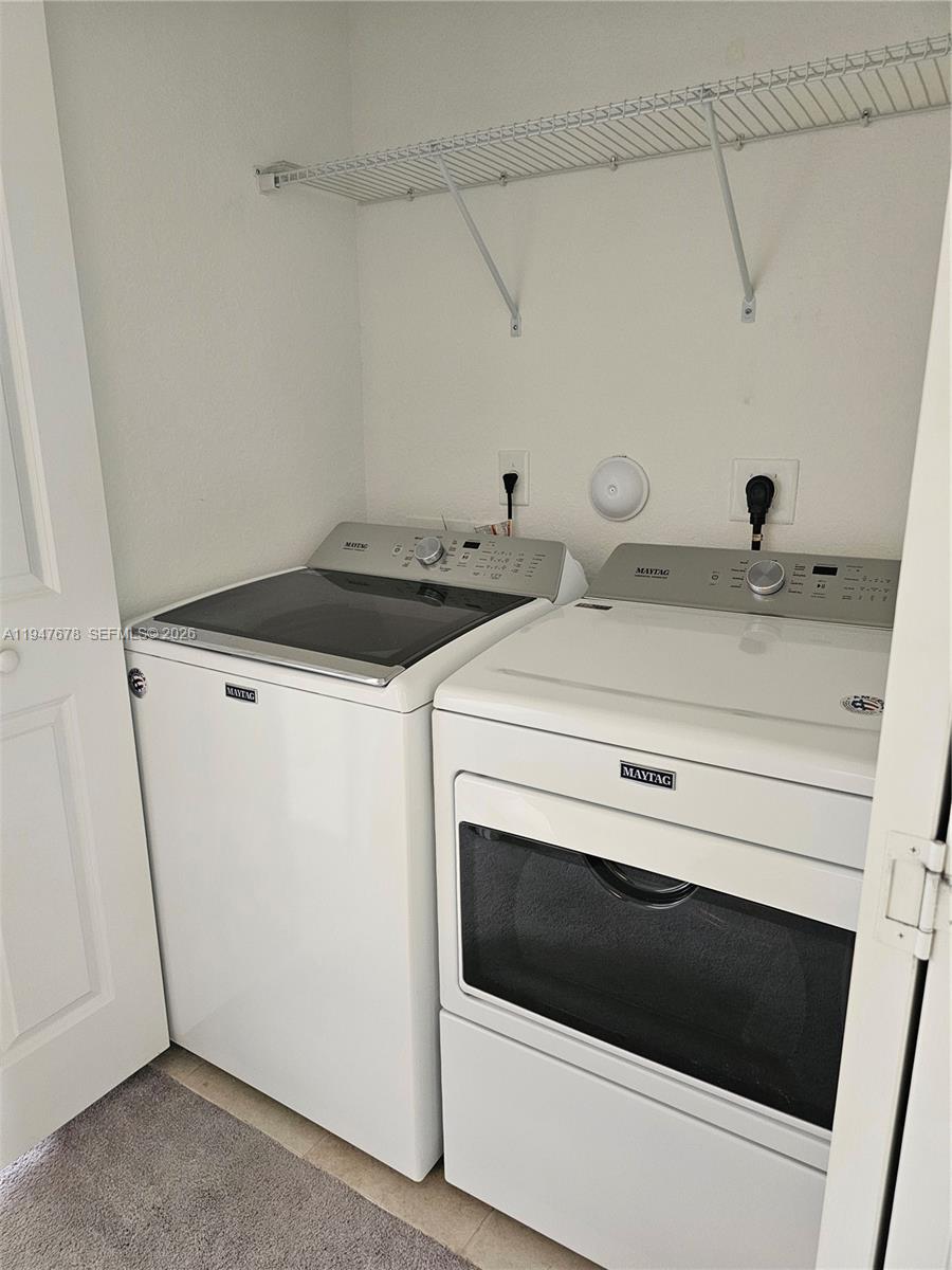 VIA VENTURA NEIGHBORHOOD - Residential