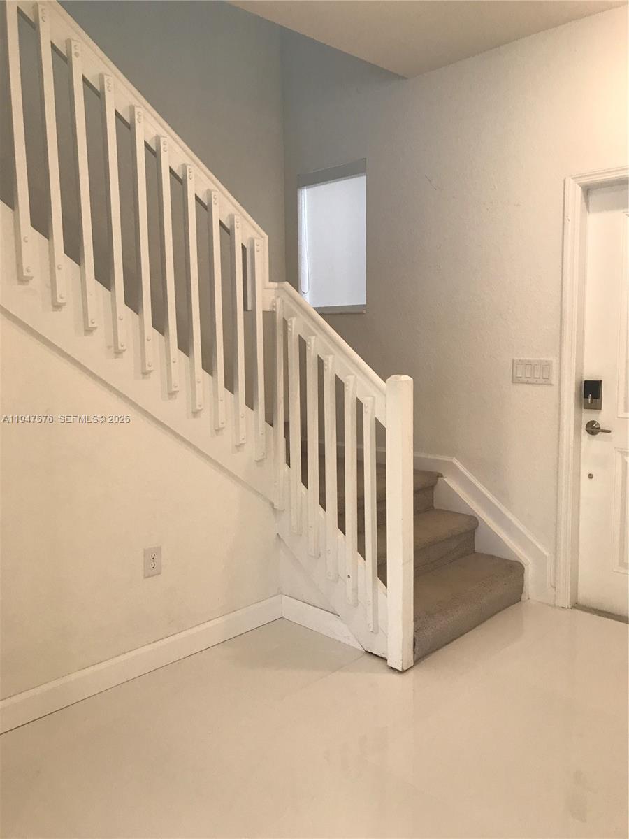 VIA VENTURA NEIGHBORHOOD - Residential