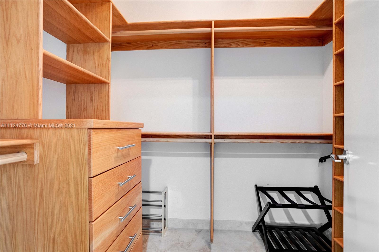 IL Villaggio South B - Residential