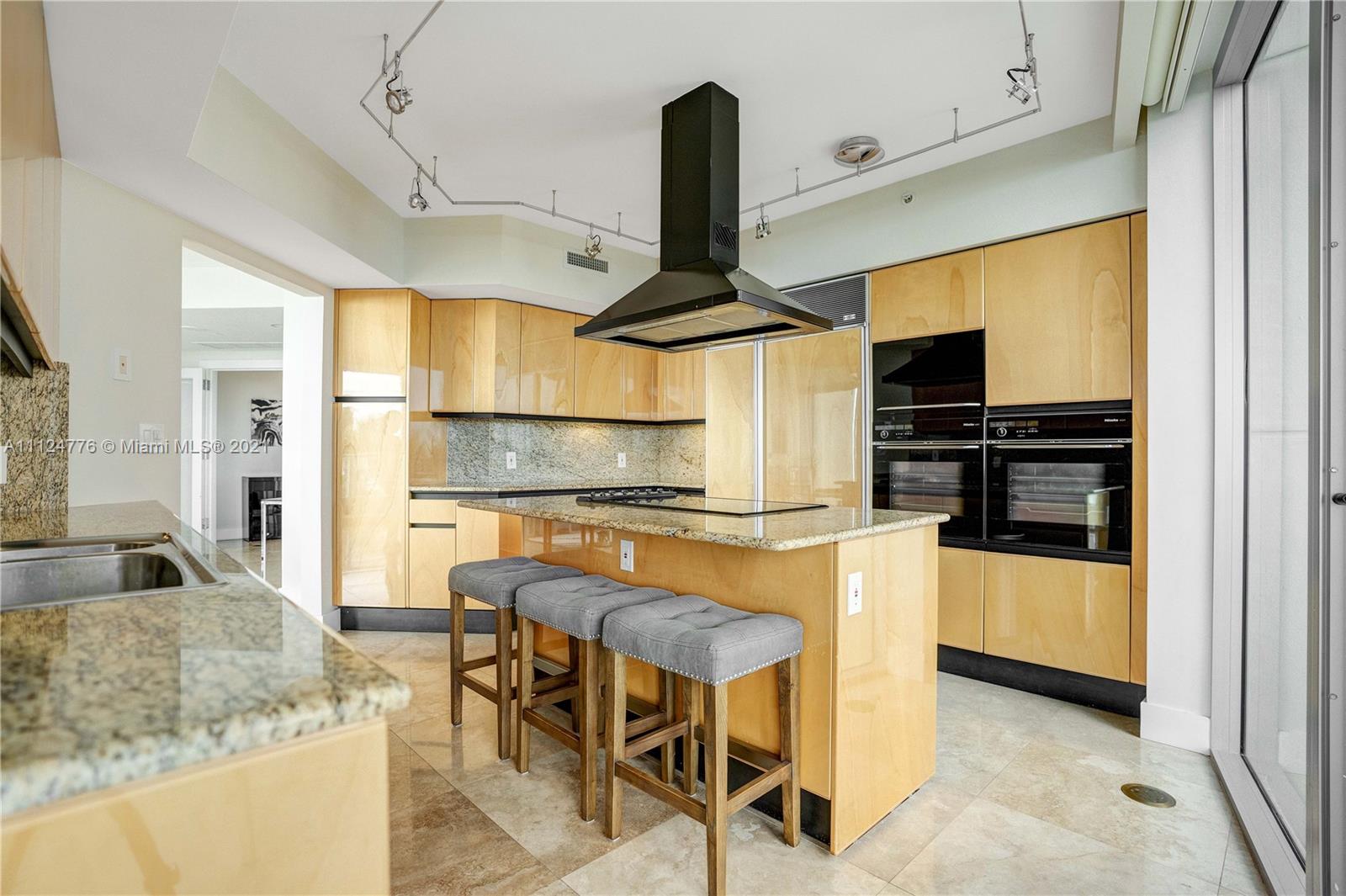 IL Villaggio South B - Residential