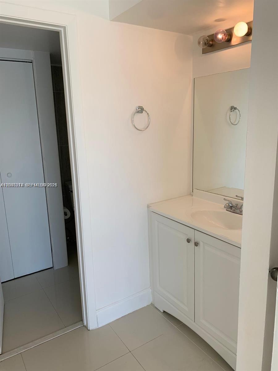 LE CLUB AT OLD CUTLER CON - Residential Lease