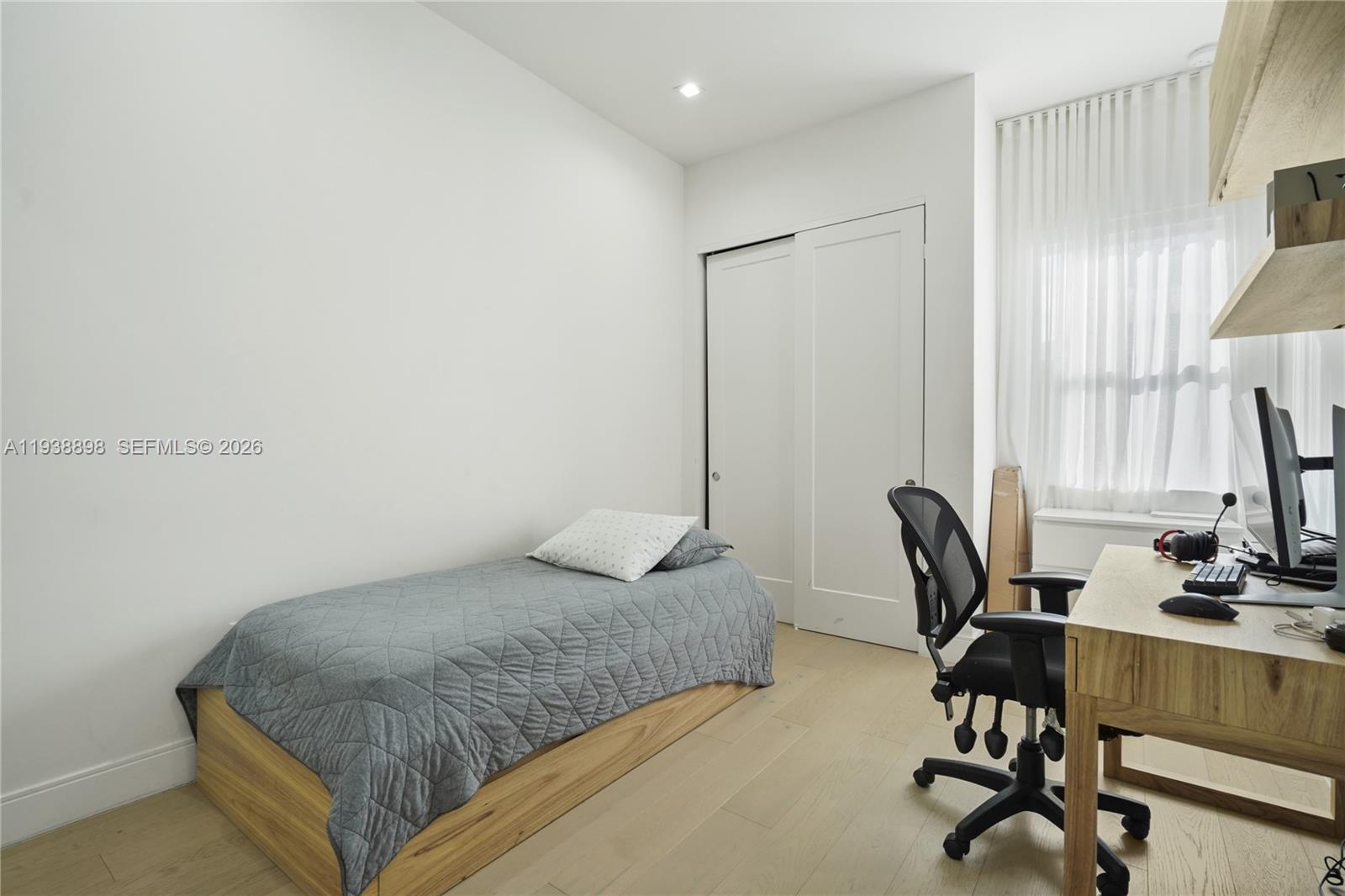 DOWNTOWN DORAL SOUTH PHAS - Residential