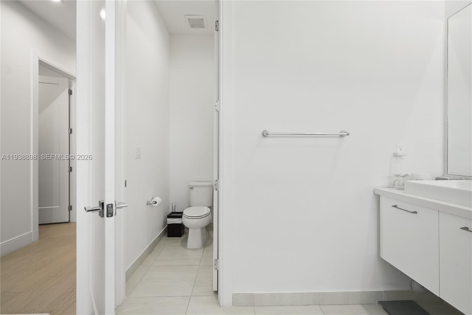 DOWNTOWN DORAL SOUTH PHAS - Residential