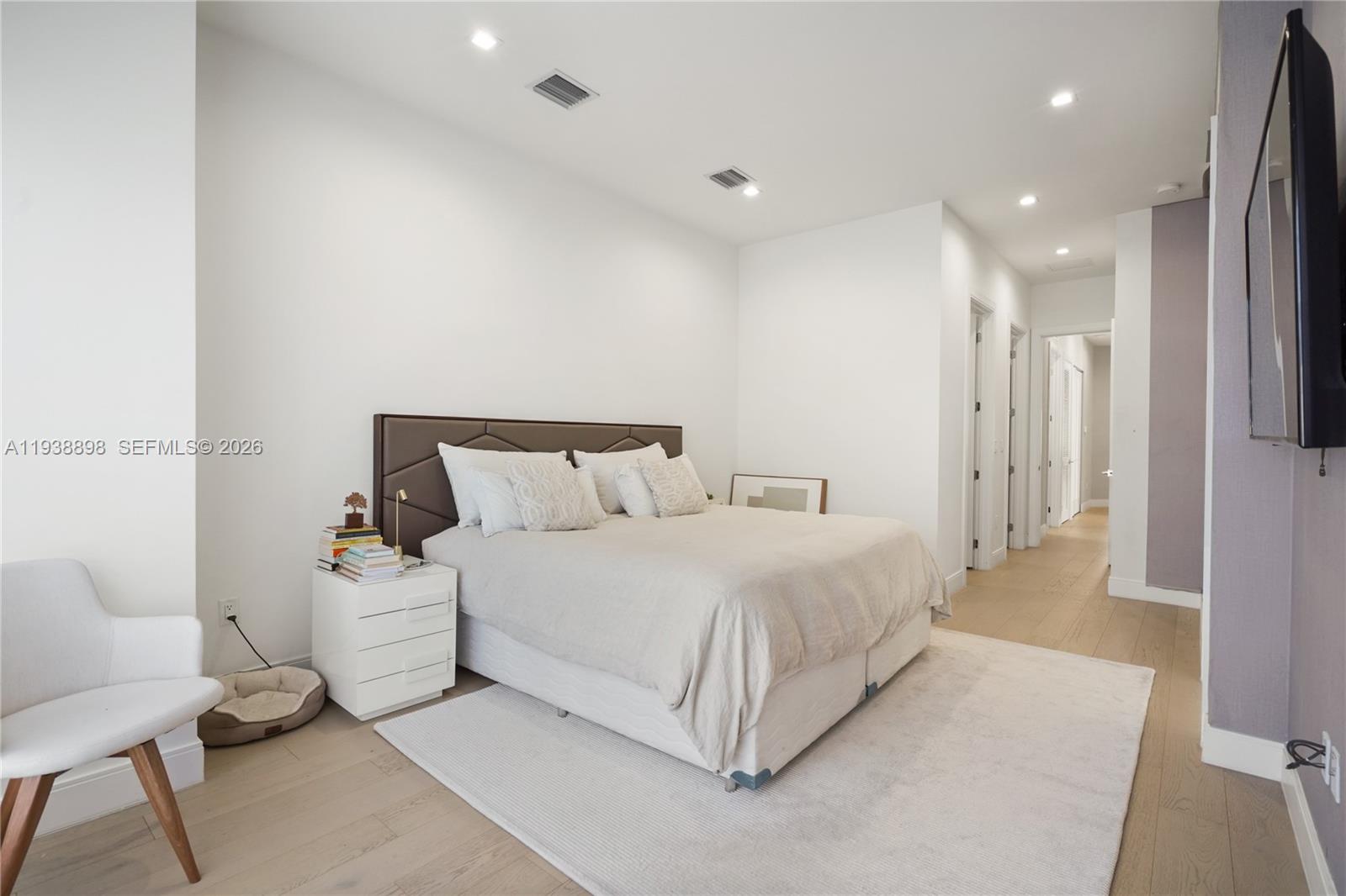 DOWNTOWN DORAL SOUTH PHAS - Residential