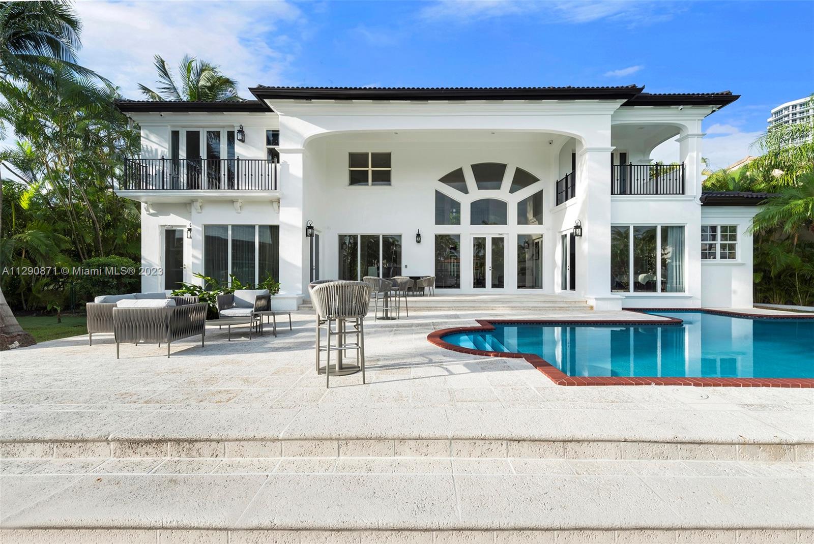 GOLDEN BEACH SEC E - Residential