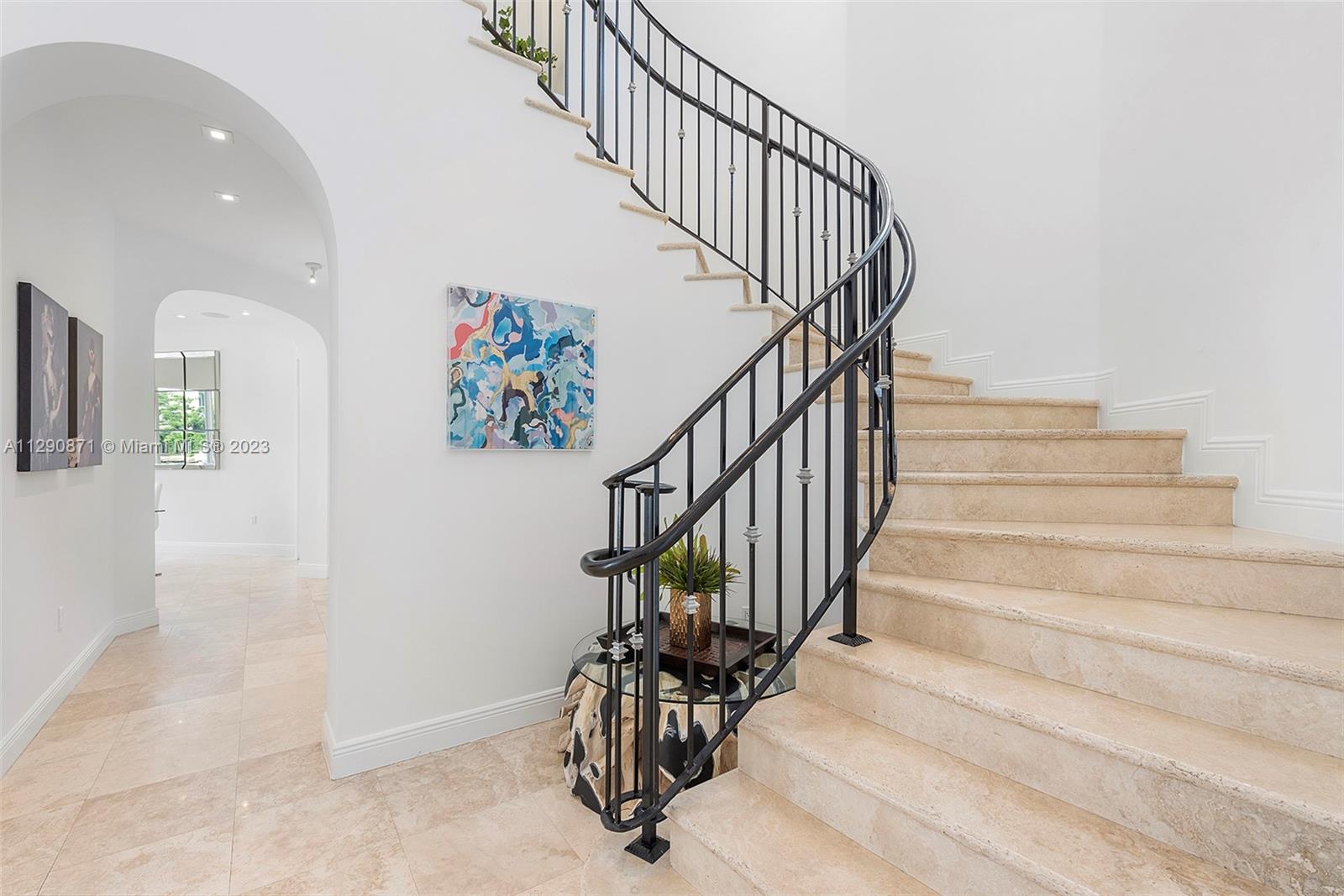 GOLDEN BEACH SEC E - Residential